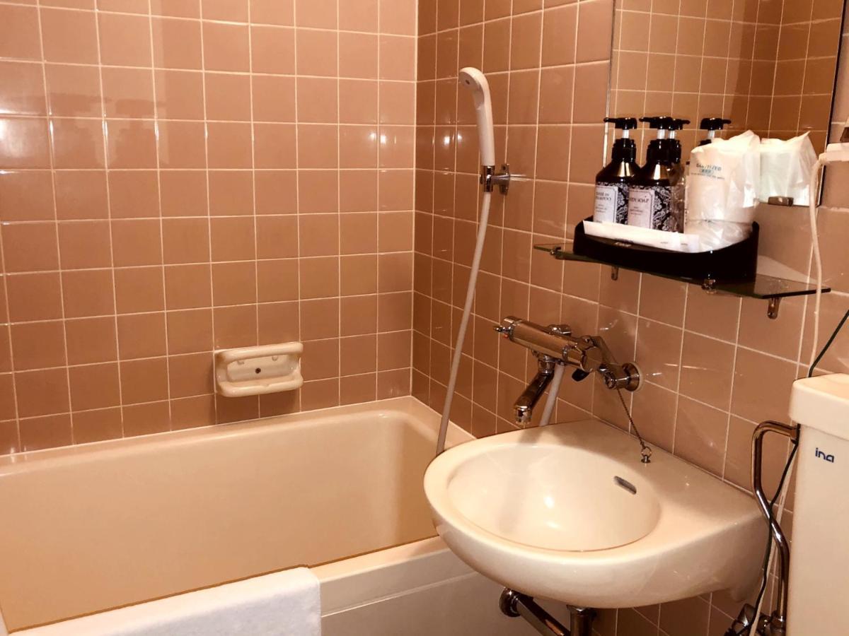 Business Hotel Kawashima - Vacation Stay 15828V Wakayama Exteriör bild